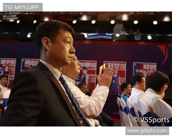 武汉网球队中路突破新策略引领战术革新与未来发展探讨 武汉网球队中路突破新策略引领战术革新与未来发展探讨