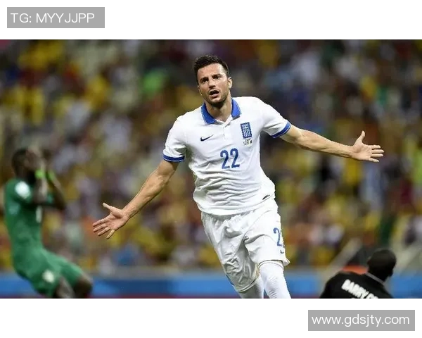 希腊足球明星球员的辉煌历程与对足球的热爱之旅